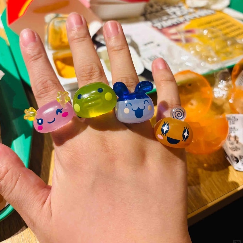 Bandai Model Tamagotchi - Bandai Tamagotchi Cincin Transparan Lucu Mametchi