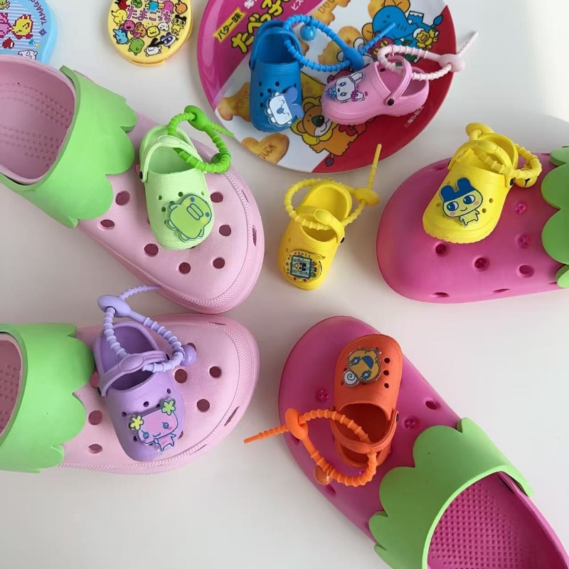 Gantungan Kunci Sepatu Tamagot - Bandai Model Tamagotchi ulasan dan harga